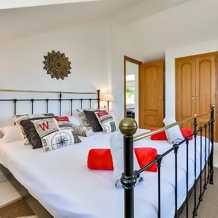 Very Luxurious Seaside With Private Pool