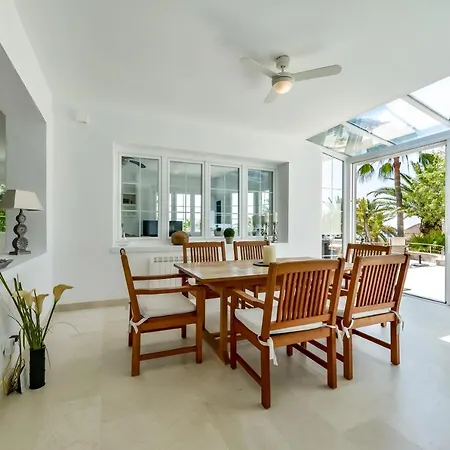 Very Luxurious Seaside With Private Pool 别墅 坎佩略